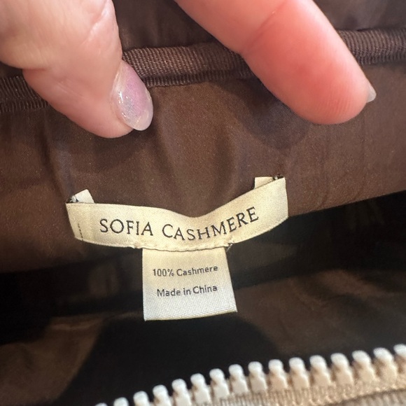 Sofia Cashmere Sock and Wrap travel set 100% Cashmere Heather brown - Picture 5 of 9